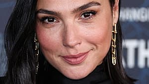 gal gadot see through green dress Wears Nothing Beneath Her Sheer Braless check0910