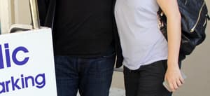 Tom Arnold, Ashley Groussman