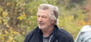Alec Baldwin talking to the paparazzi