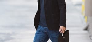 Oliver Hudson caught walking on camera.