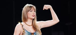 Taylor Swift performs in Arlington Texas