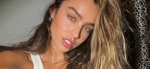 Sommer Ray takes a selfie.