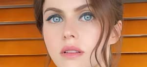 Alexandra Daddario close up