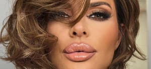 Lisa Rinna close up