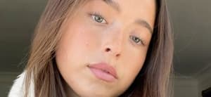 Lola Consuelos close up