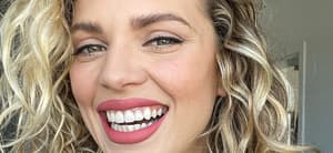 AnnaLynne McCord smiling