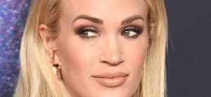 Carrie Underwood close up