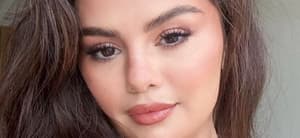 Selena Gomez close up