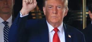 Donald Trump leaves Trump Tower to head to court for Stormy Daniels hush money case.