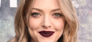 Amanda Seyfriend close up