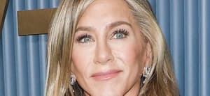 Jennifer Aniston close up