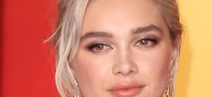 Florence Pugh close up