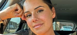 Alexandra Ianculescu takes a selfie.