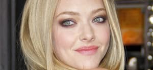 Amanda Seyfriend close up