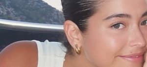 Lola Consuelos close up