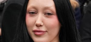 Noah Cyrus close up