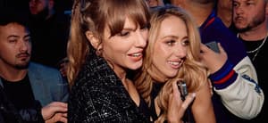 Brittany Mahomes and Taylor Swift hugging