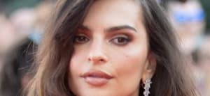Emily Ratajkowski close up