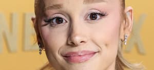 Ariana Grande close up