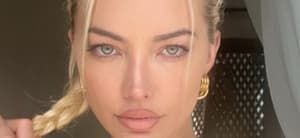 Lindsey Pelas close up