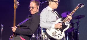 Weezer and Scott Shriner at 2017 KROQ Almost Acoustic Christmas