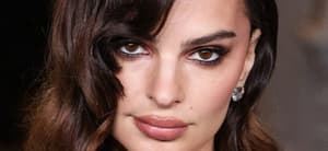 Emily Ratajkowski close up