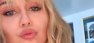 Miley Cyrus close up