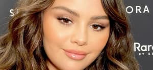 Selena Gomez close up