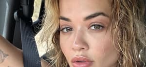 Rita Ora selfie