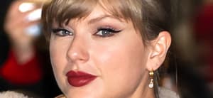 Taylor Swift close up