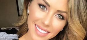 Brittney Palmer selfie
