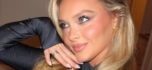 Camille Kostek selfie