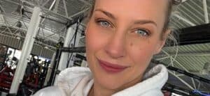 Ebaine Bridges takes selfie in the gym