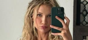 Gabby Epstein mirror selfie