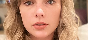Taylor Swift close up