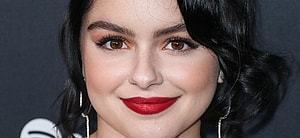 Ariel Winter poses close up