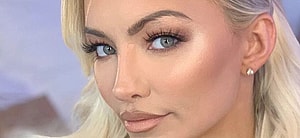 Lindsey Pelas poses close up