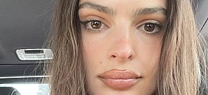 Emily Ratajkowski takes a car selfie