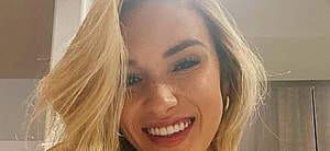 Kayla Simmons poses for the camera.