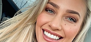 Ebanie Bridges selfie