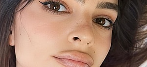 Emily Ratajkowski close up