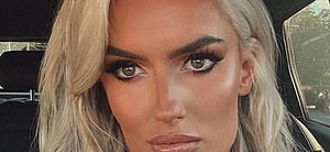 Blake Monroe selfie in car