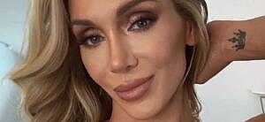 Charlotte Flair selfie