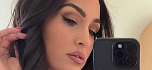 Nikki Bella mirror selfie