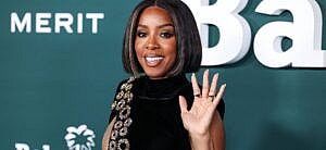 Kelly Rowland on the red carpet