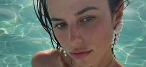 Victoria Villarroel takes a selfie.