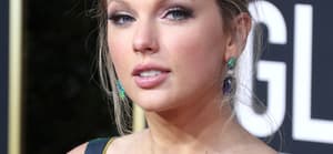 Taylor Swift at the 77th Annual Golden Globe Awards - Arrivals