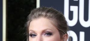 Taylor Swift at the 77th Annual Golden Globe Awards - Arrivals