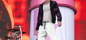 Machine Gun Kelly performing