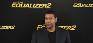 Denzel Washington in a black suit at the 'Equalizer 2' premiere.